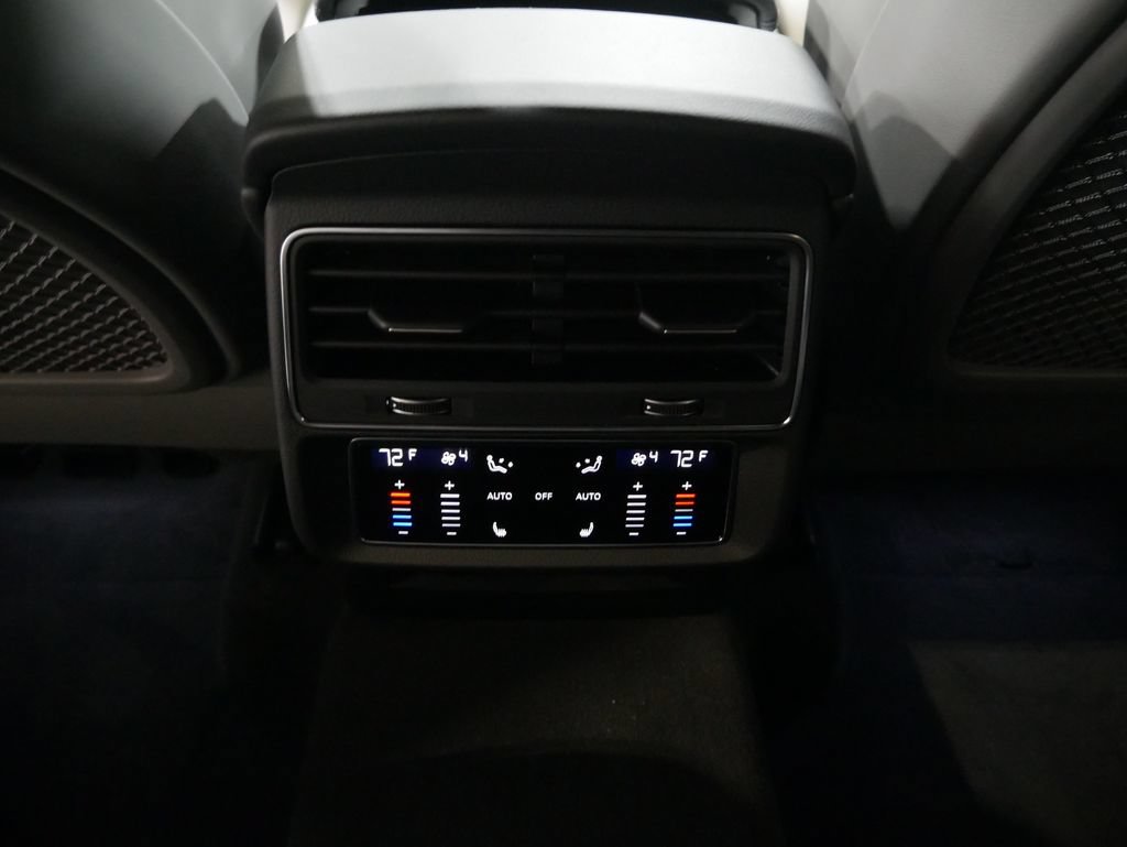 New 2026 Audi SQ8 Premium Plus AWD/4WD image 26