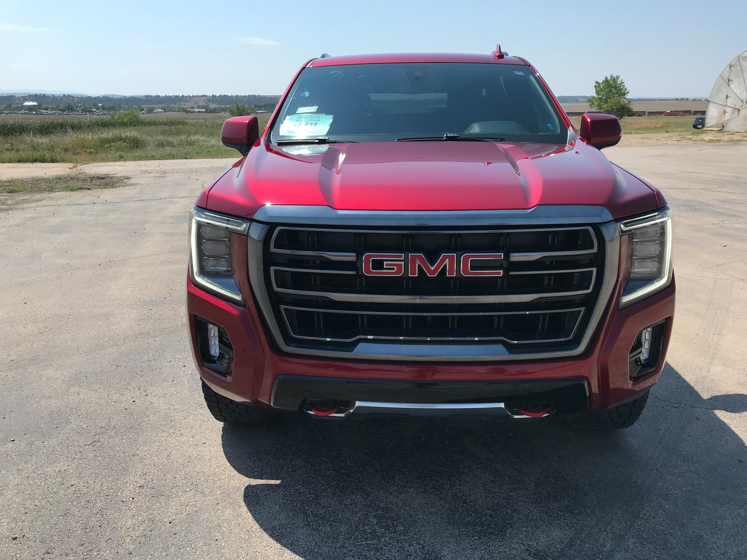 Used 2022 GMC Yukon XL AT4 AWD/4WD image 3