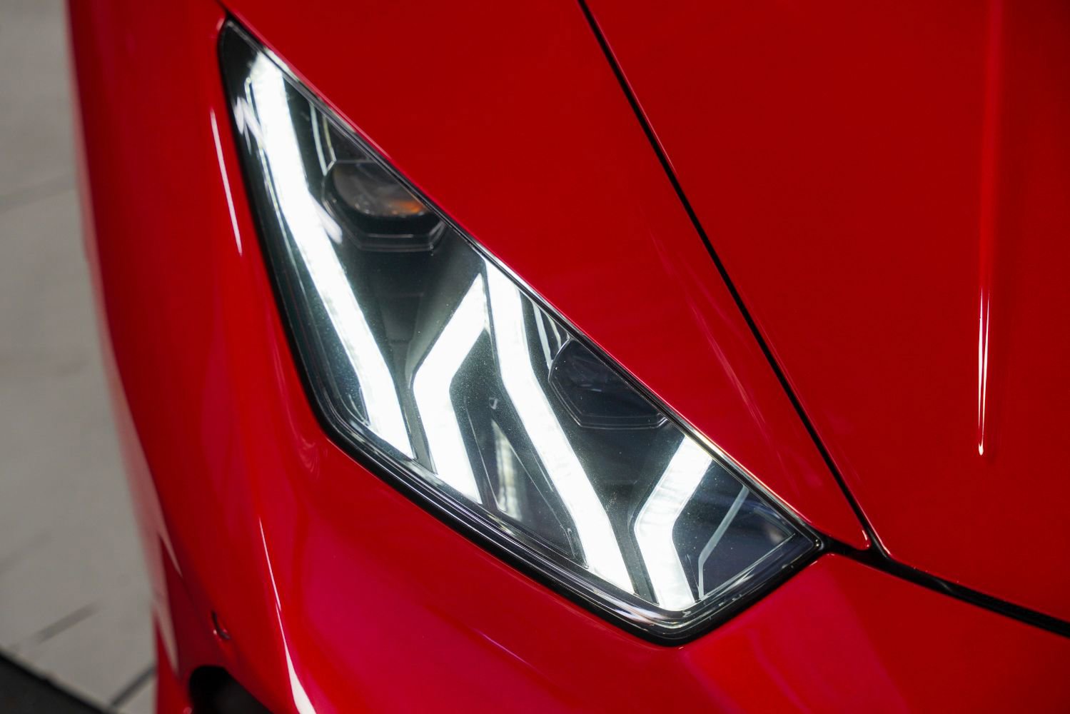 Used 2021 Lamborghini Huracan EVO AWD/4WD image 12