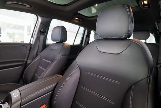 New 2026 Mercedes-Benz GLB 35 AMG 4MATIC image 5