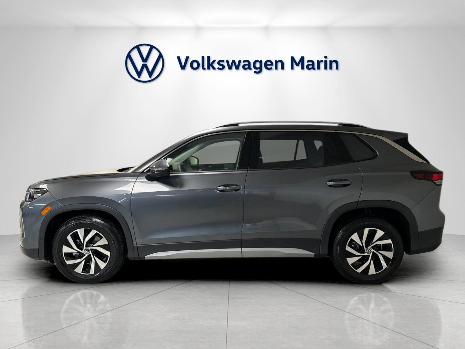 New 2026 Volkswagen Tiguan S FWD image 2