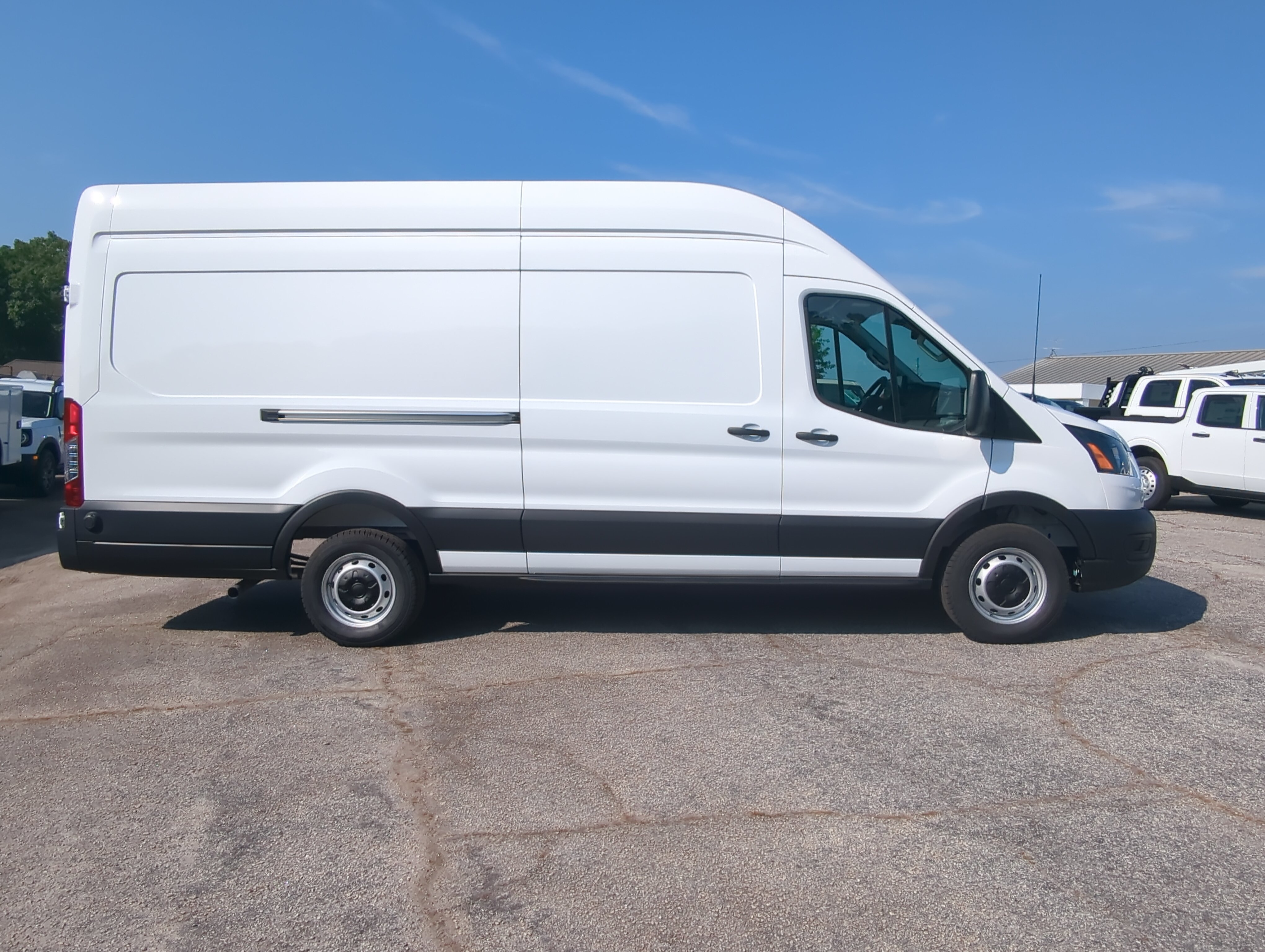 New 2026 Ford Transit 250 148 High Roof Extended RWD image 2