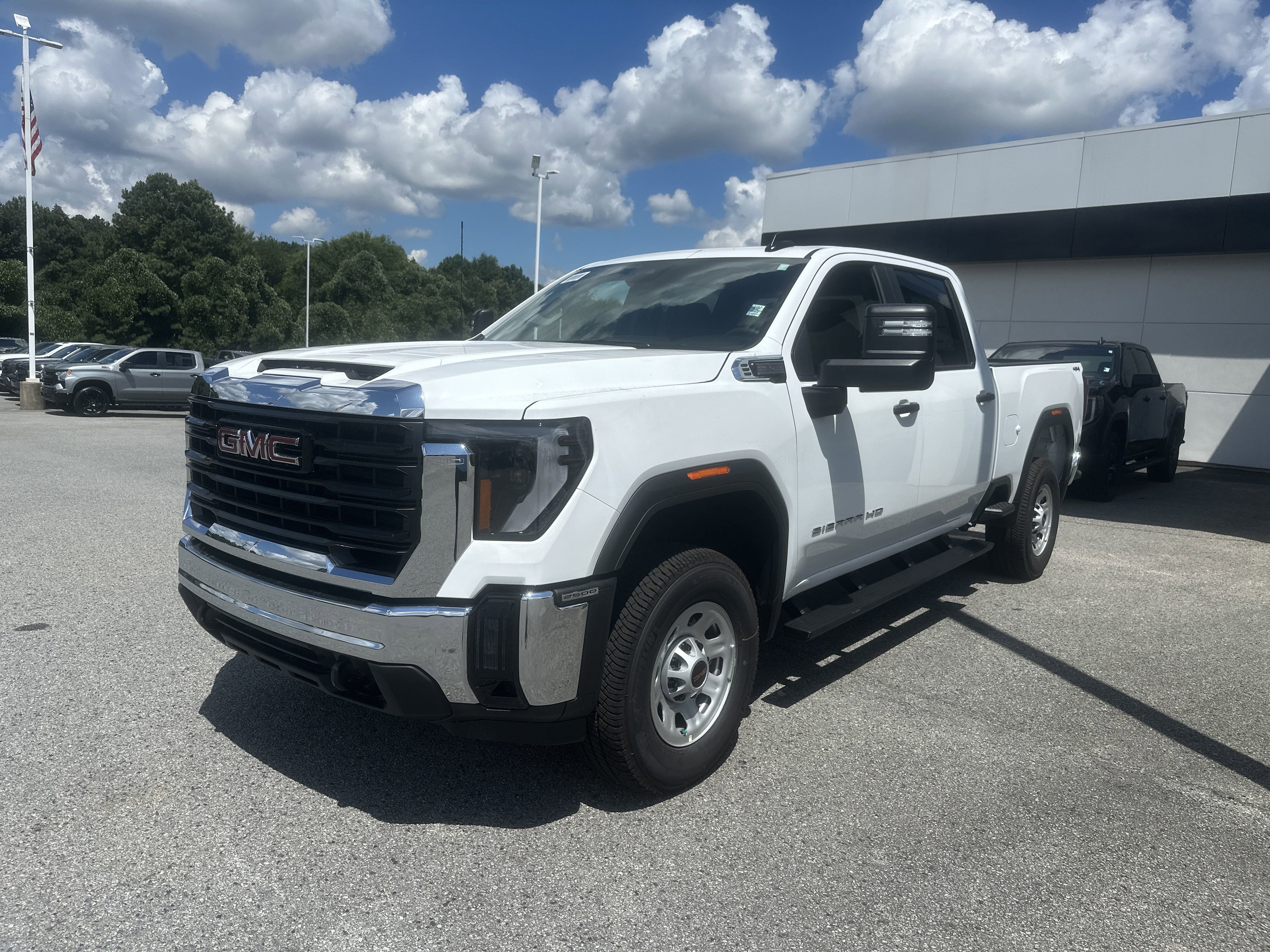 New 2025 GMC Sierra 2500 Pro w/ Convenience Package