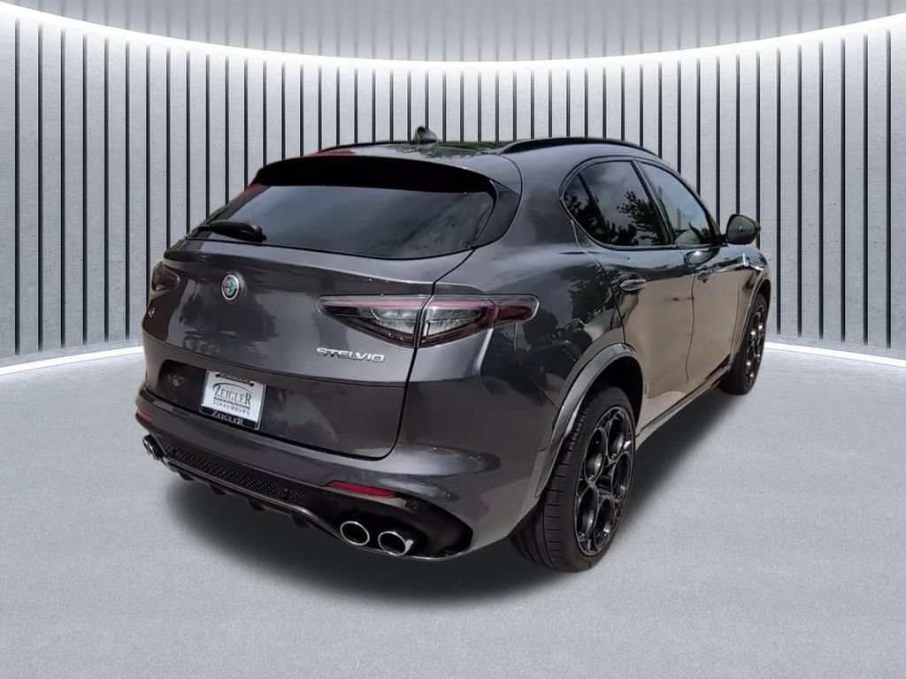 Used 2024 Alfa Romeo Stelvio Quadrifoglio AWD/4WD image 12