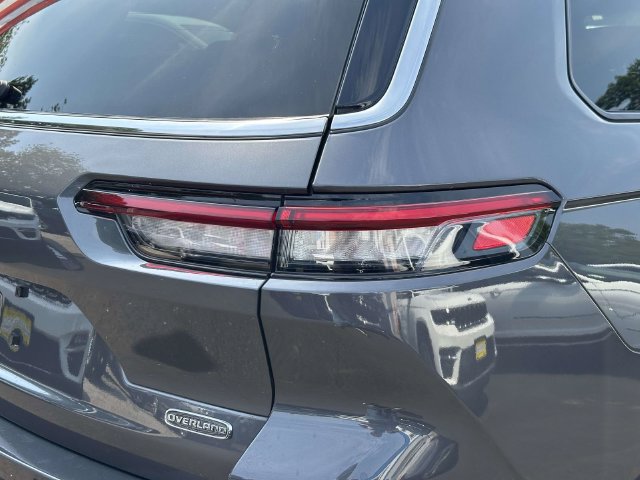 Certified 2023 Jeep Grand Cherokee L Overland AWD/4WD image 12