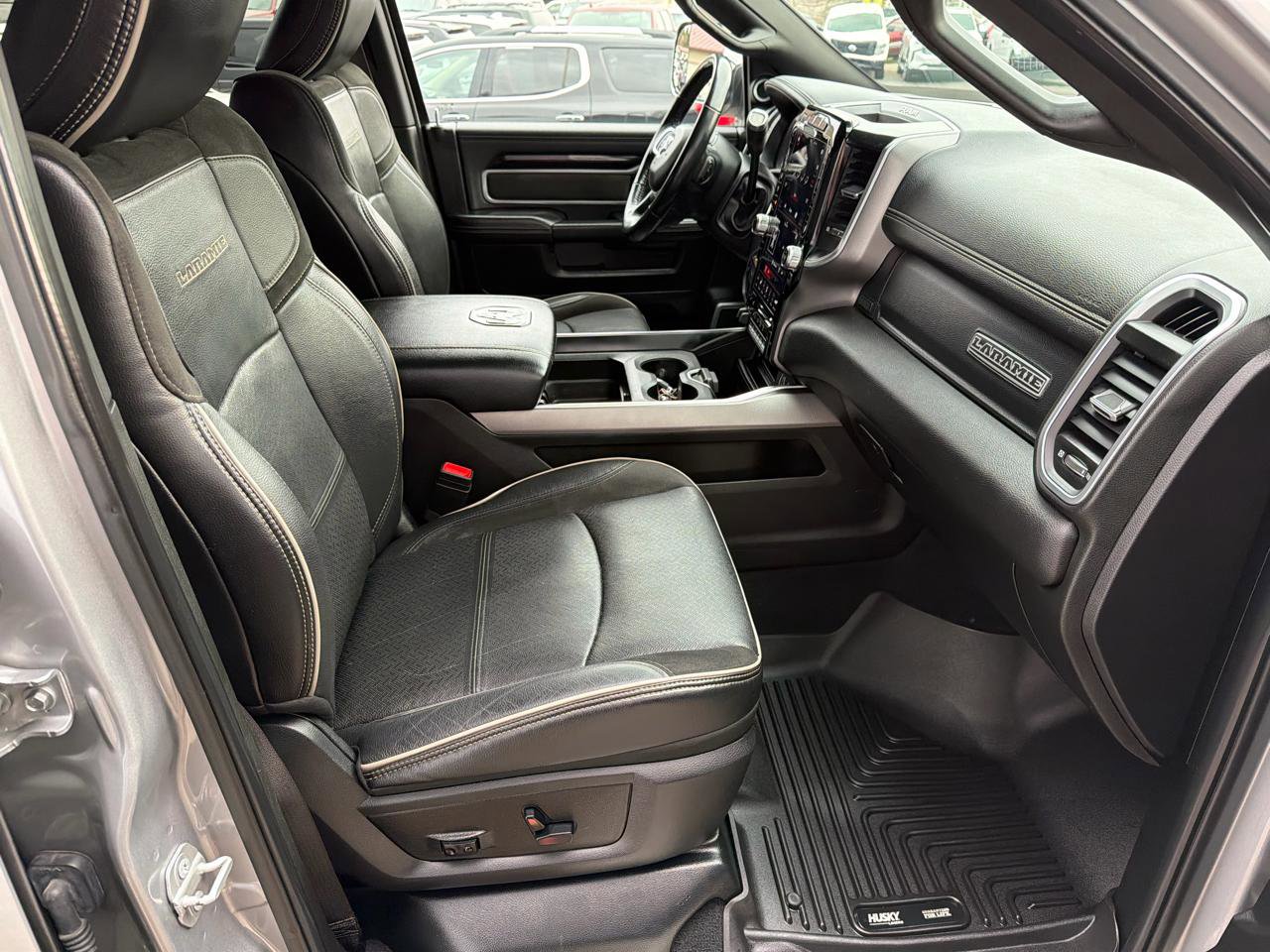 Used 2020 RAM 3500 Laramie AWD/4WD image 10
