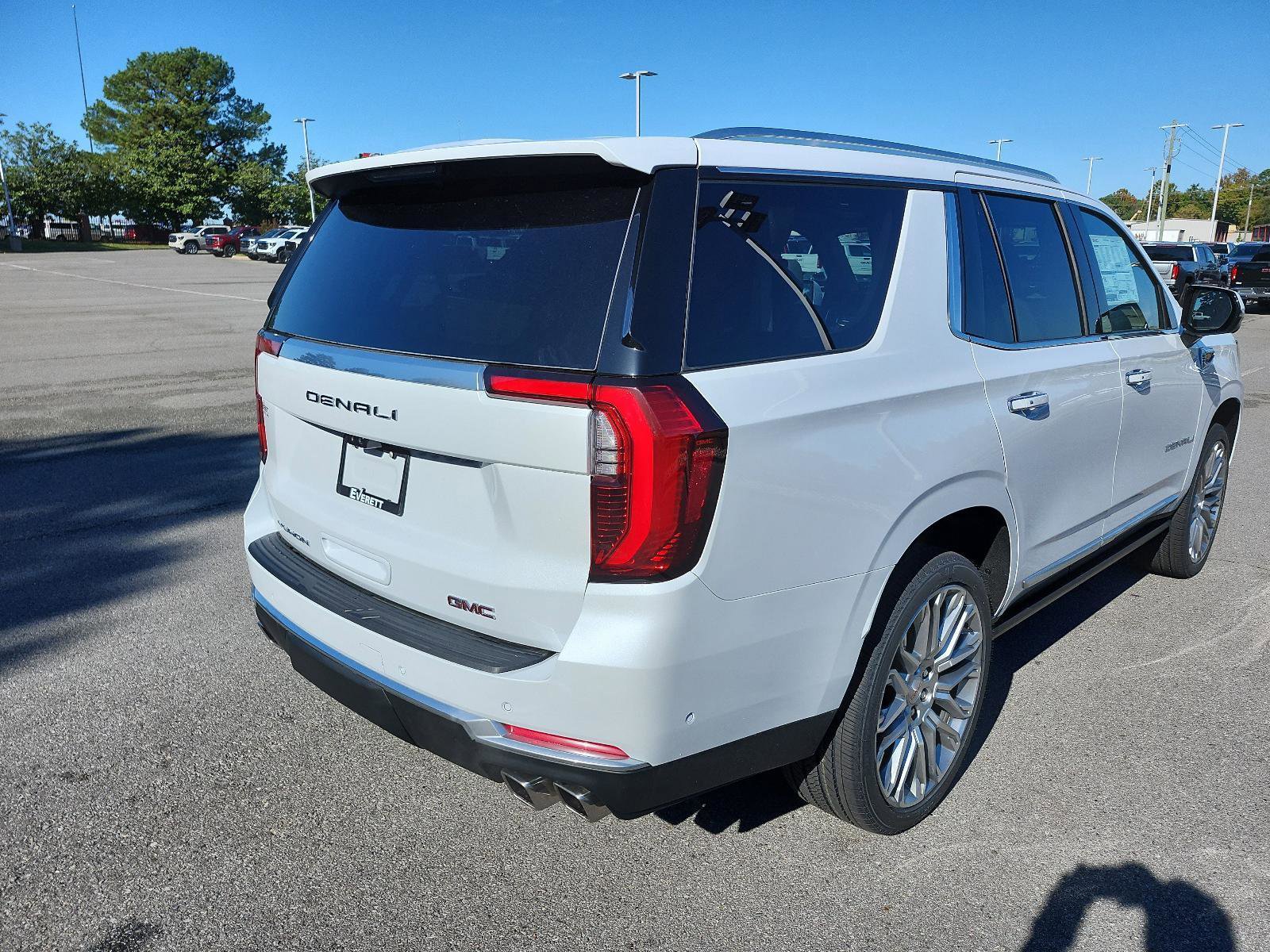 New 2026 GMC Yukon Denali image 3