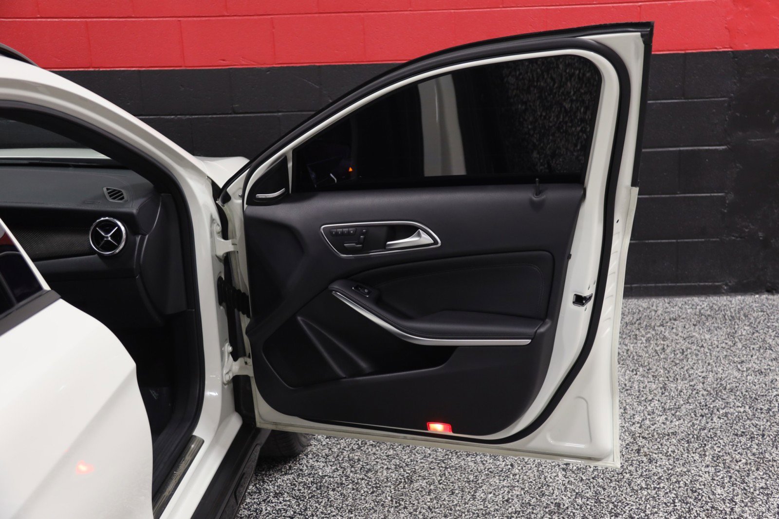 Used 2015 Mercedes-Benz GLA 45 AMG 4MATIC image 45