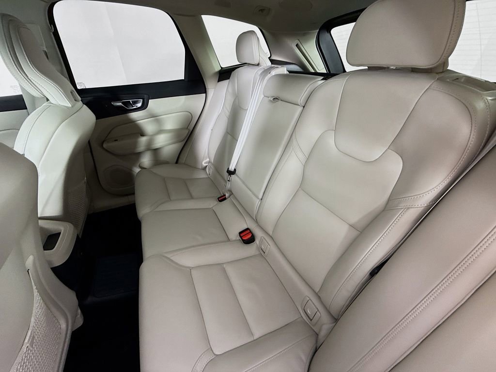 Used 2025 Volvo XC60 T8 Ultra w/ Protection Package Premier image 26