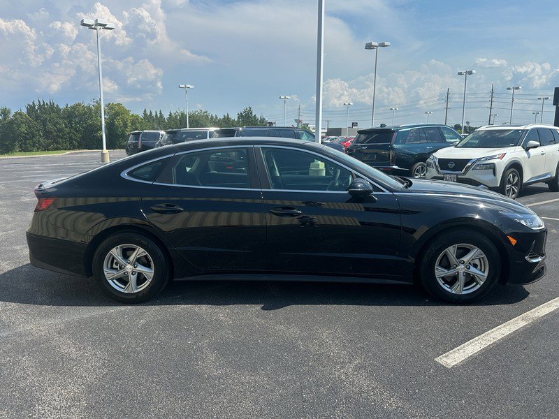 Used 2023 Hyundai Sonata SE w/ Cargo Package image 4