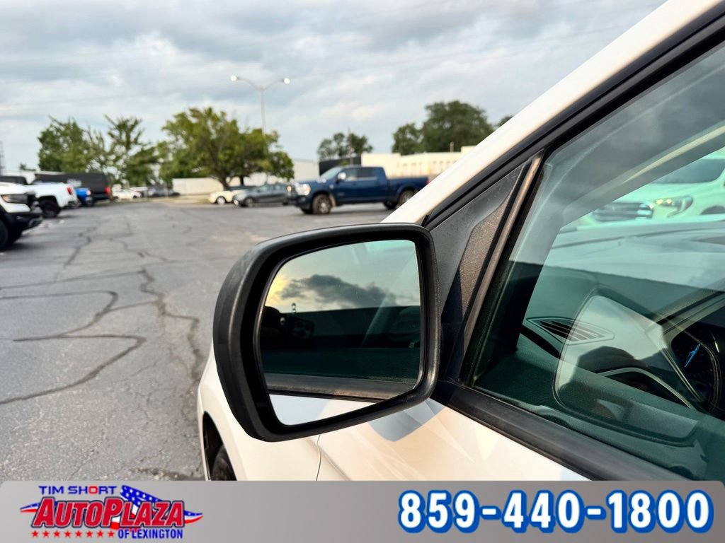 Used 2023 Ford Edge SE AWD/4WD image 17