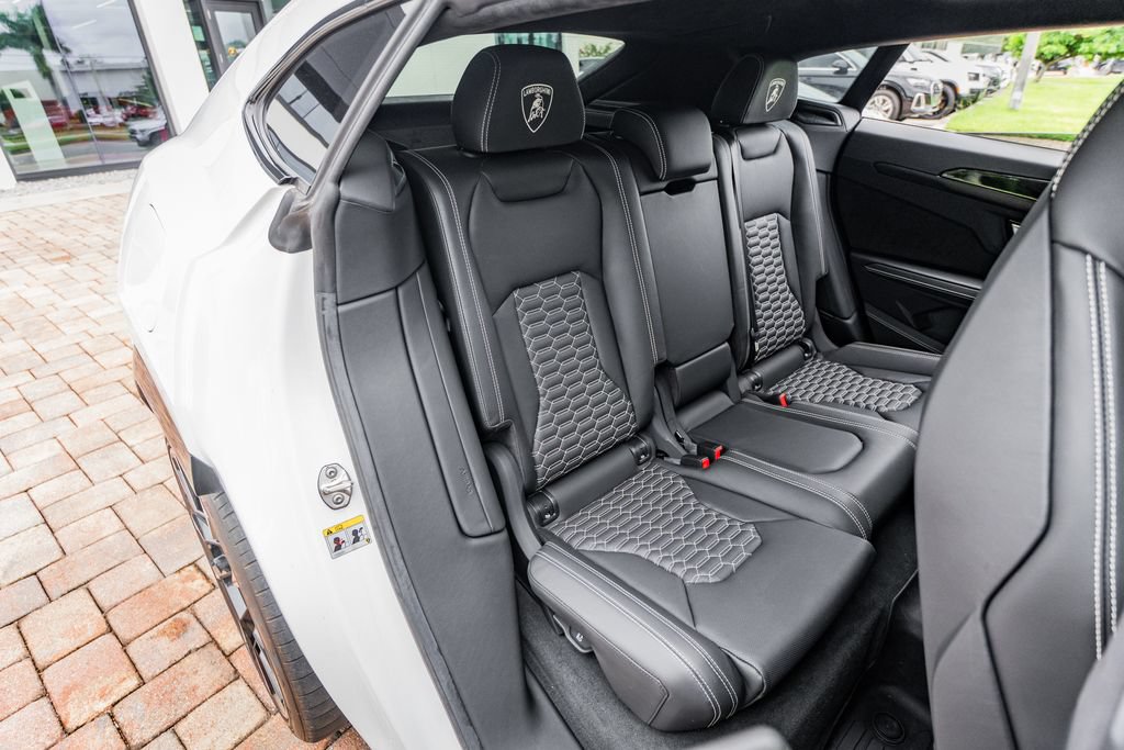 Used 2024 Lamborghini Urus S AWD/4WD image 40