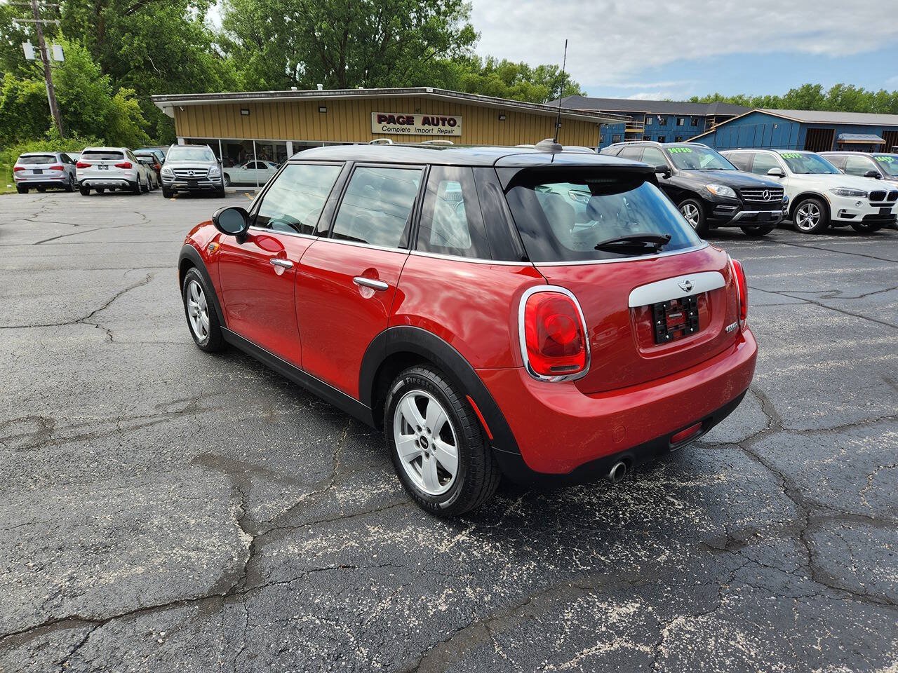 Used 2015 MINI Cooper 4-Door Hardtop FWD image 3