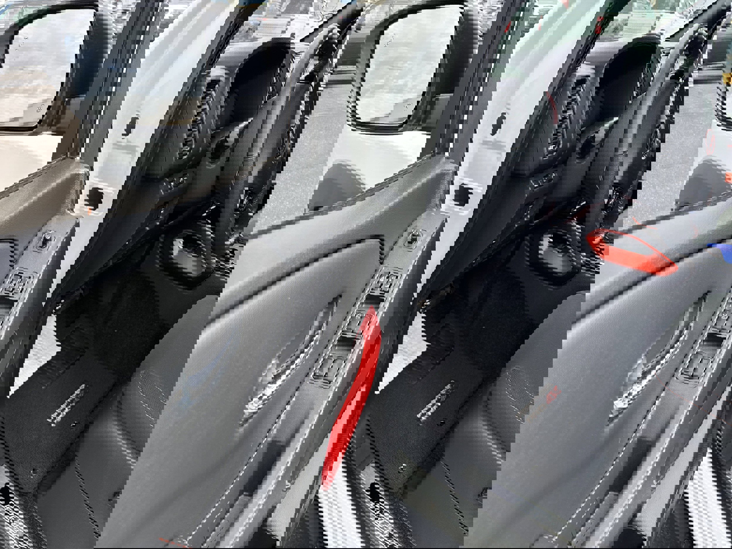 Used 2023 Nissan Frontier PRO-4X w/ Pro Convenience Package image 11