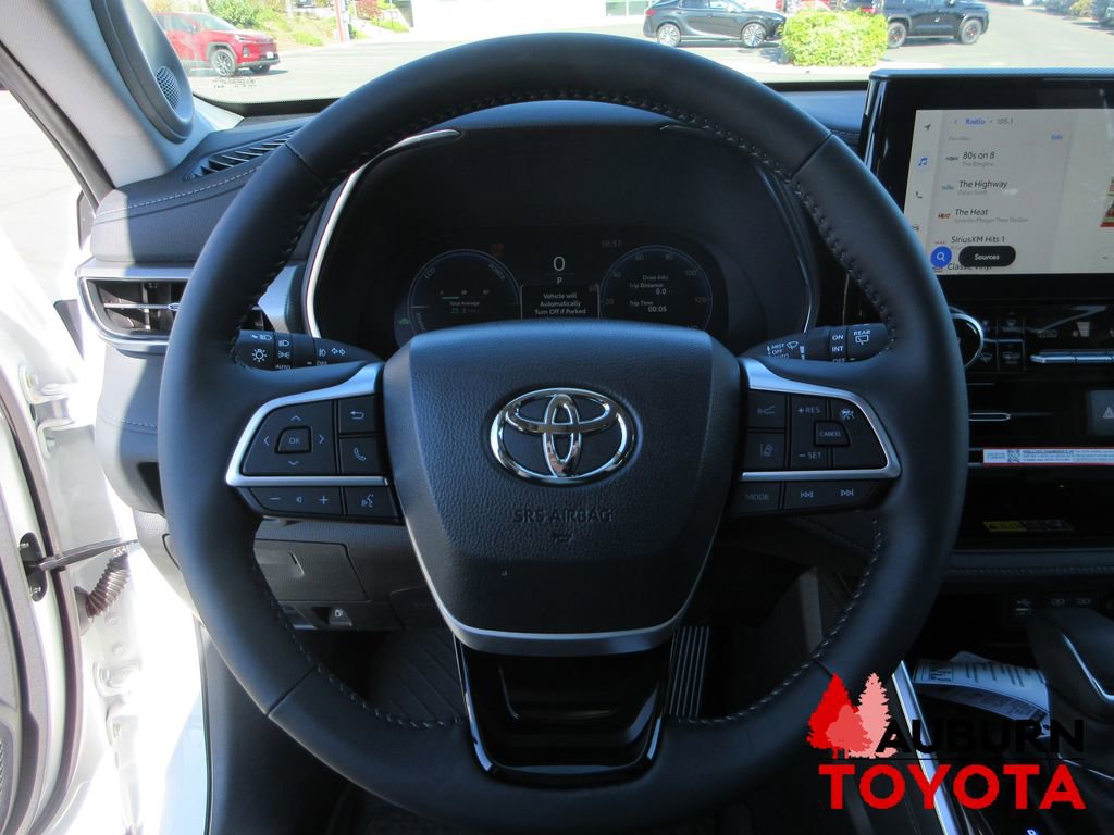 New 2026 Toyota Highlander Platinum image 12