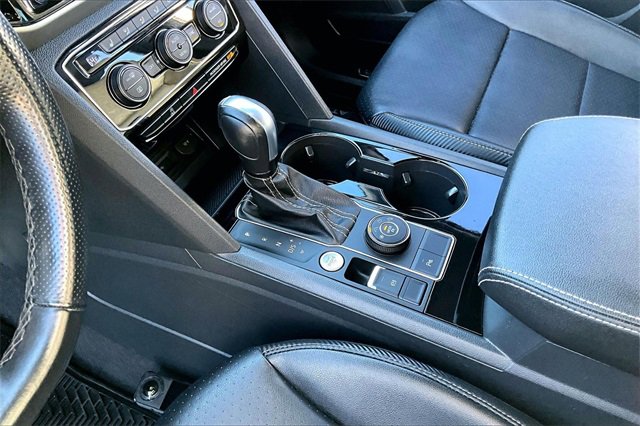 Used 2022 Volkswagen Atlas Cross Sport SEL R-Line image 18