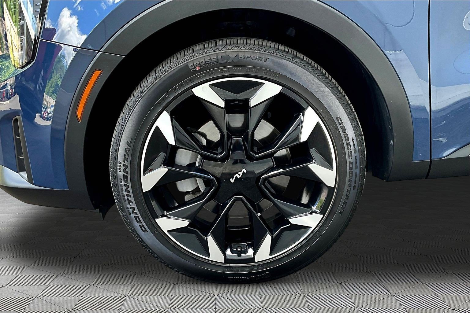 Used 2024 Kia Sorento EX w/ Panoramic Sunroof Package FWD image 35