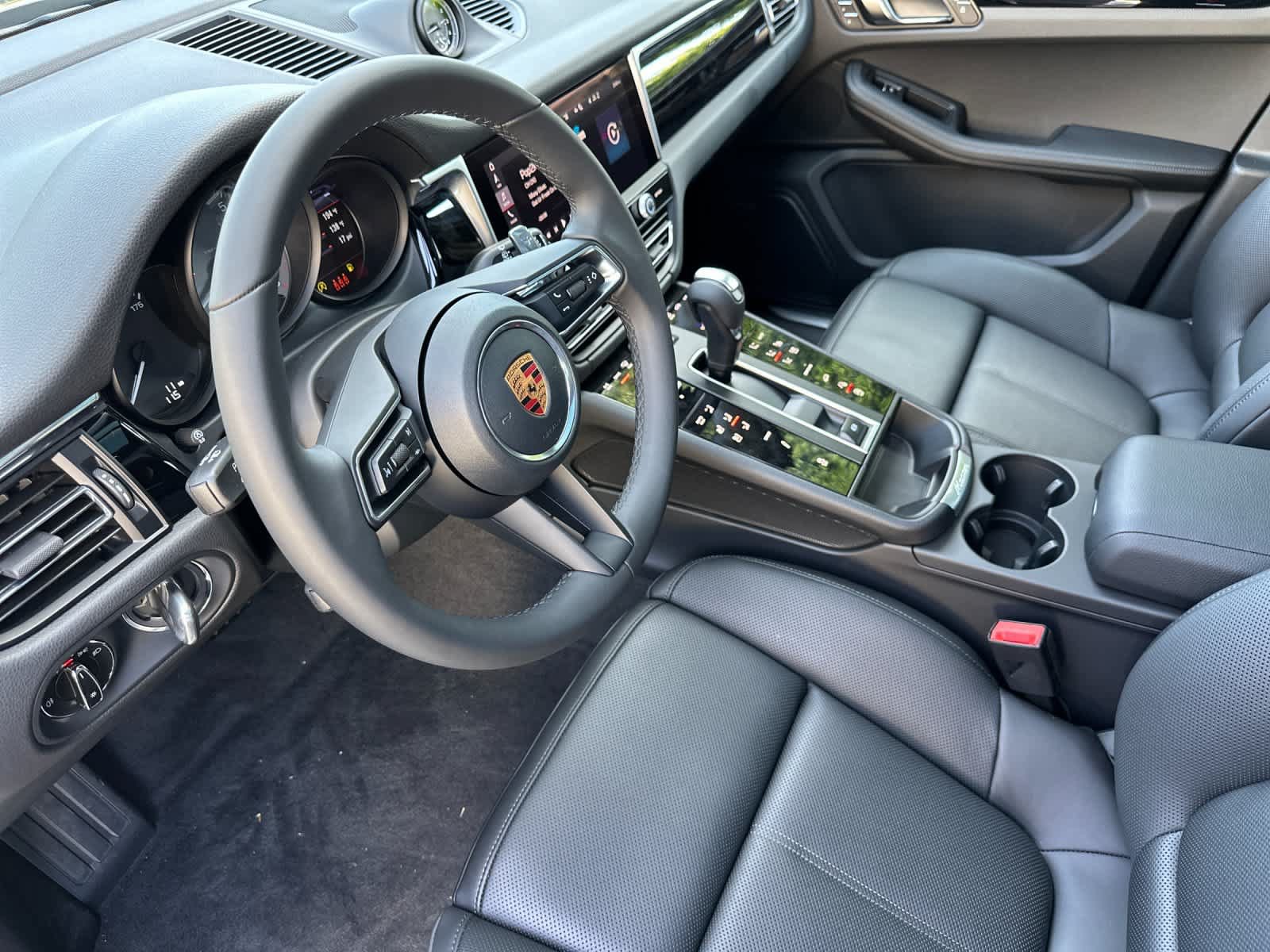 New 2026 Porsche Macan S AWD/4WD image 4