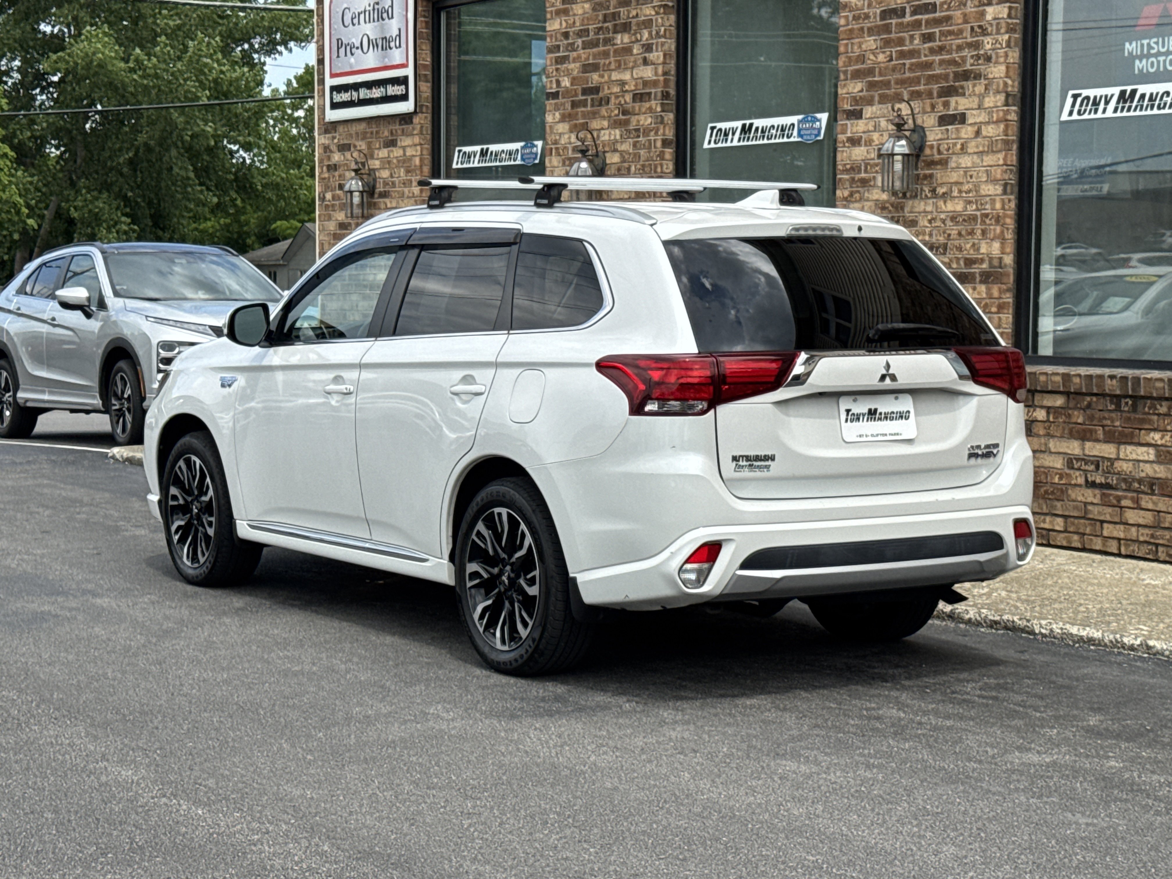 Used 2018 Mitsubishi Outlander SEL AWD/4WD image 3