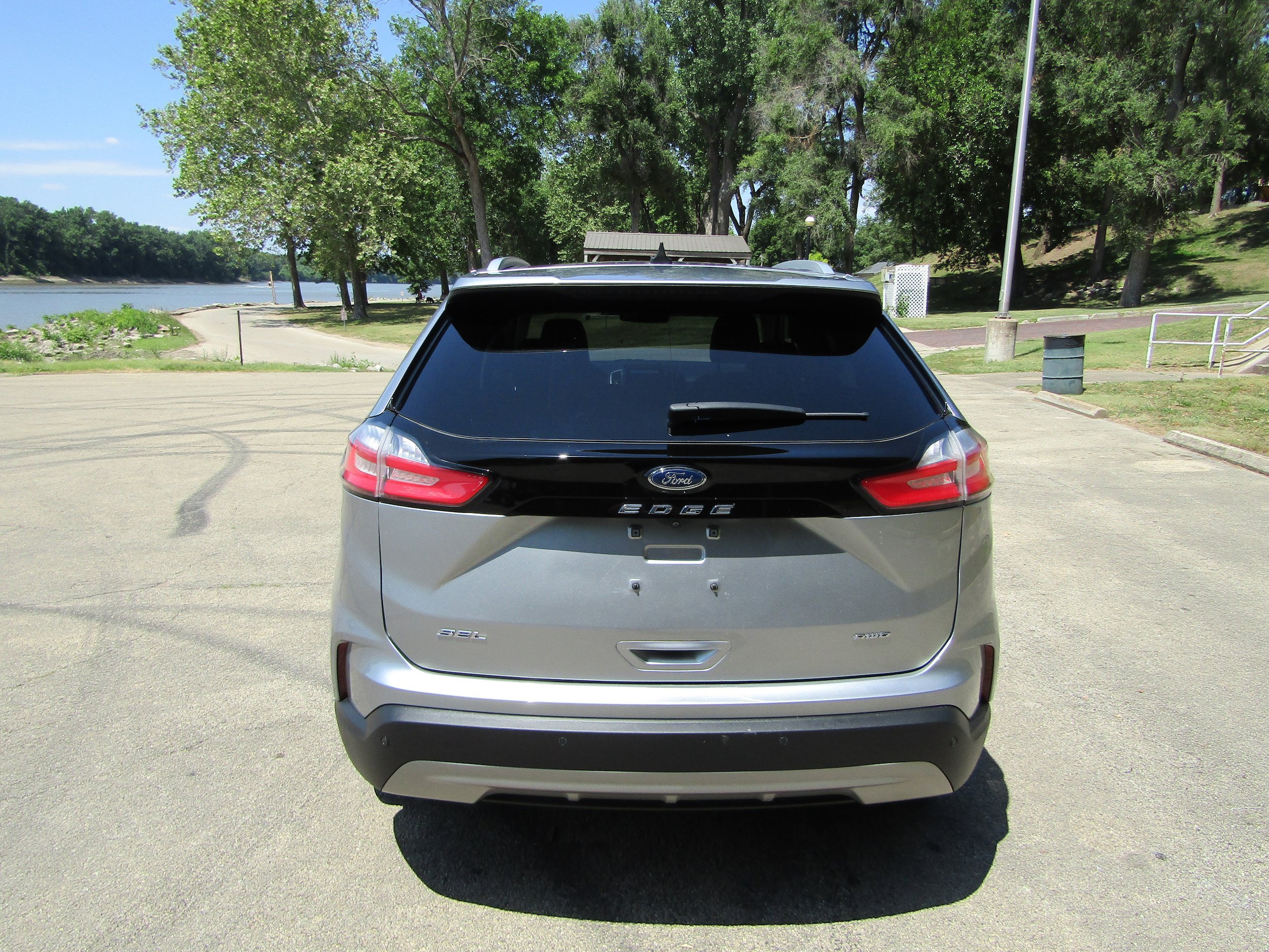Used 2023 Ford Edge SEL w/ Convenience Package AWD/4WD image 3