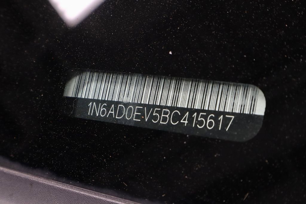 Used 2011 Nissan Frontier SL image 36