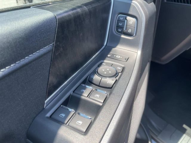 New 2025 Ford F250 Lariat w/ Lariat Ultimate Package image 12
