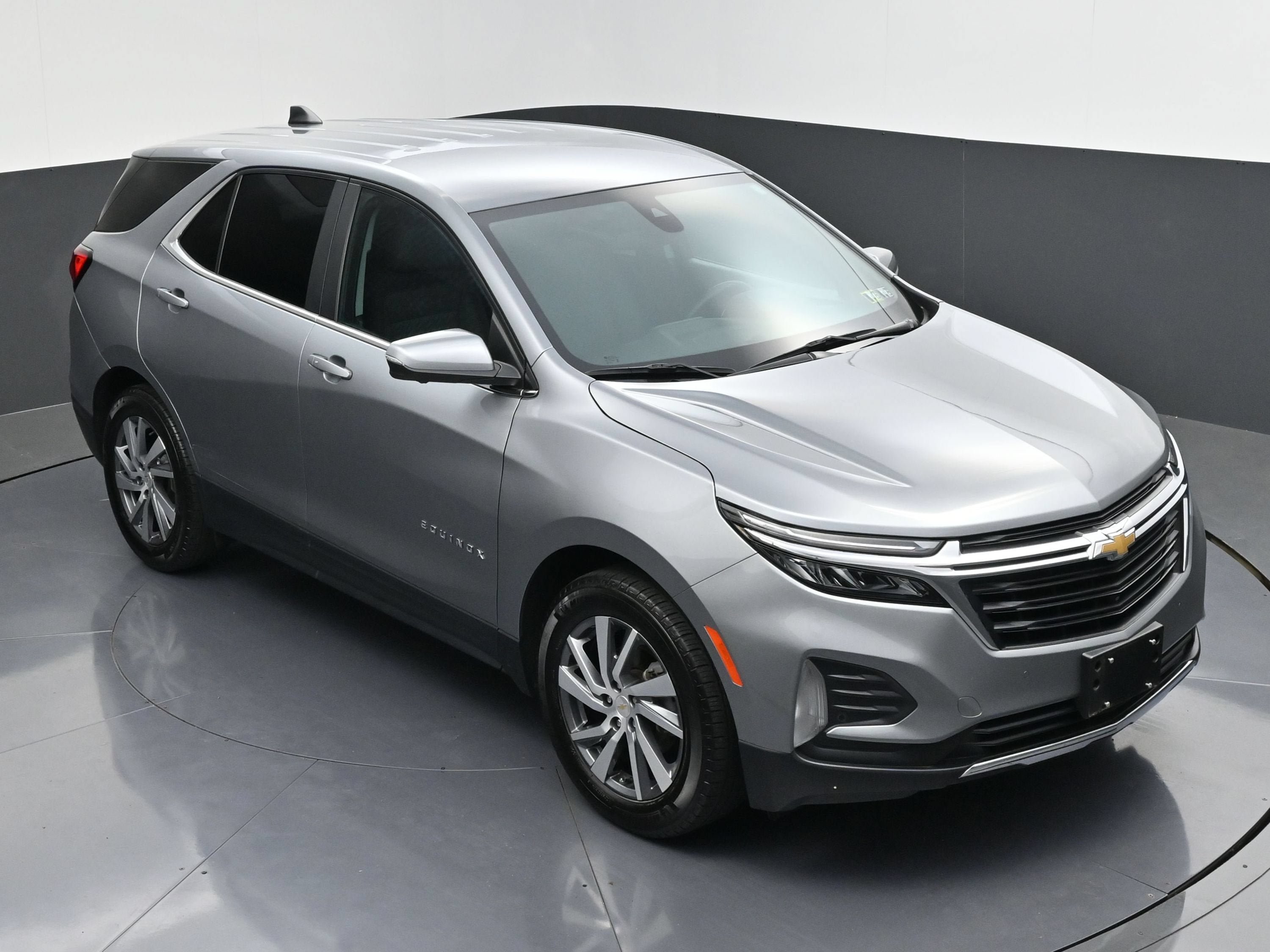 Used 2024 Chevrolet Equinox LT FWD image 43