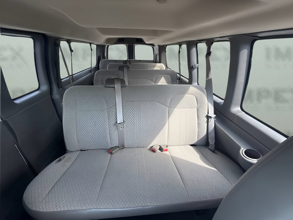 Used 2025 Chevrolet Express 3500 LS RWD image 6