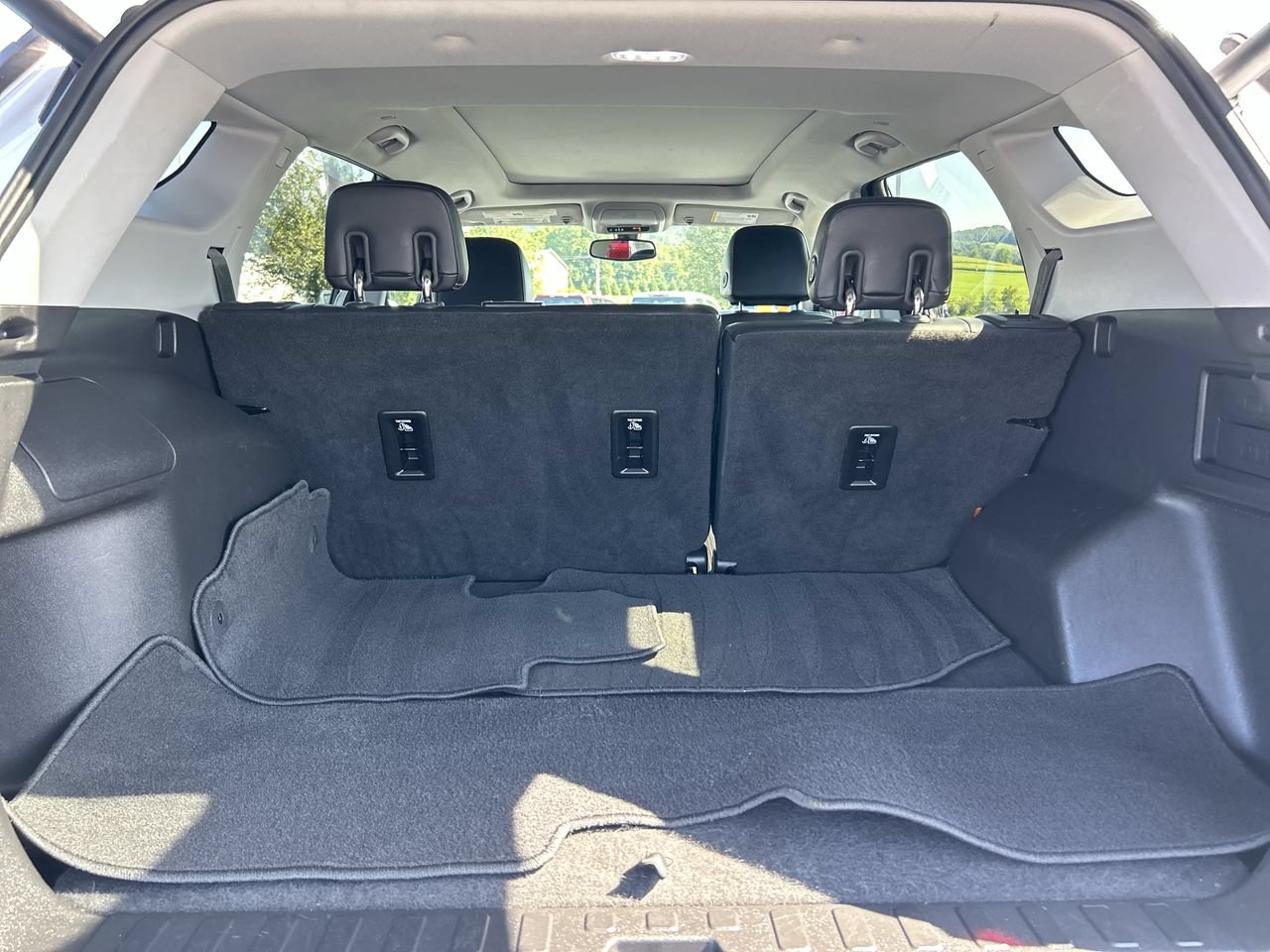 Used 2019 GMC Terrain SLT w/ Preferred Package AWD/4WD image 18