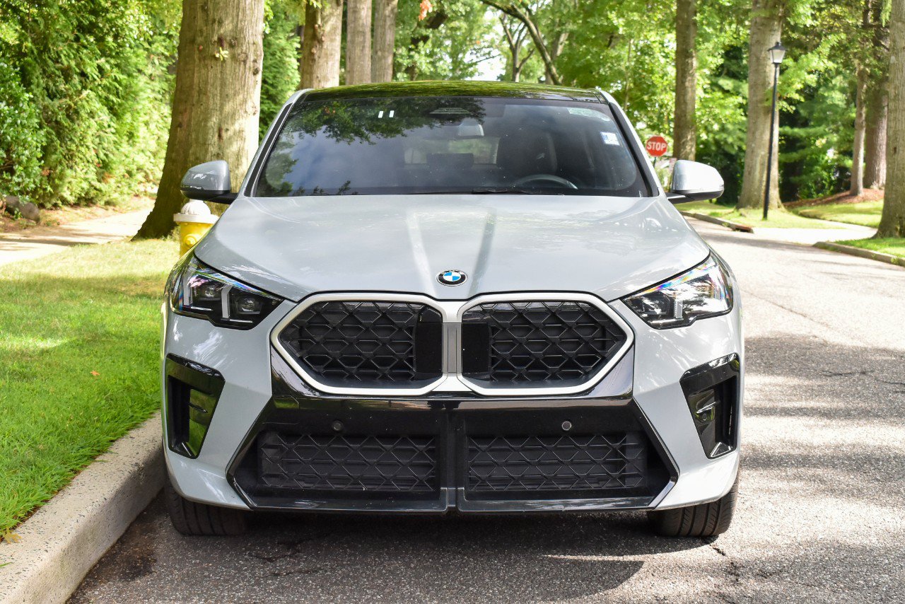 Used 2026 BMW X2 xDrive28i AWD/4WD image 11