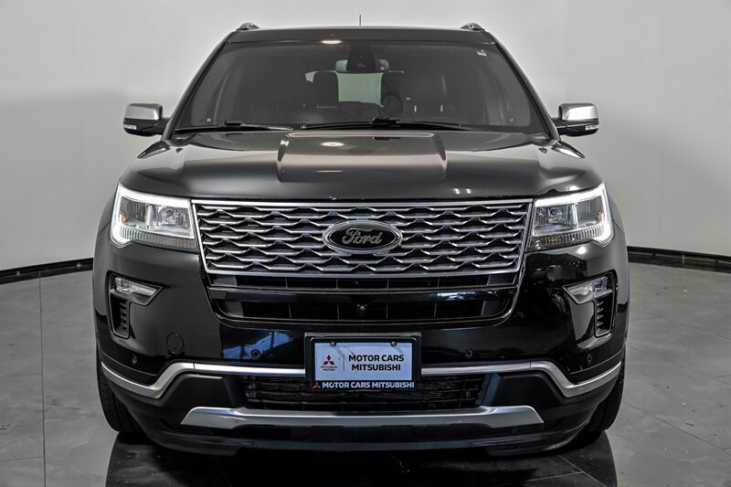 Used 2019 Ford Explorer Platinum AWD/4WD image 4