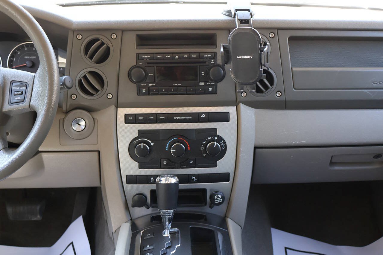 Used 2007 Jeep Commander Sport AWD/4WD image 30