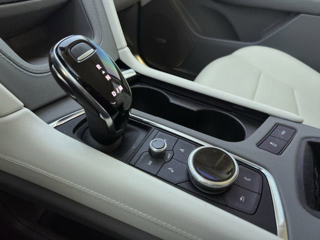 New 2025 Cadillac XT5 Premium Luxury image 17