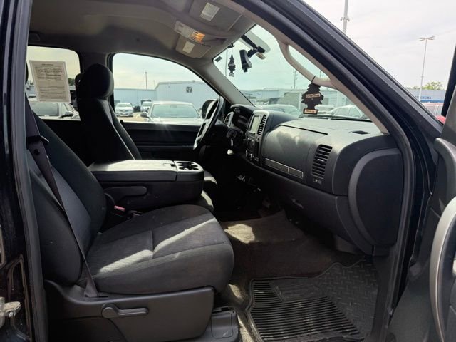 Used 2011 Chevrolet Silverado 1500 LT w/ All-Star Edition AWD/4WD image 24