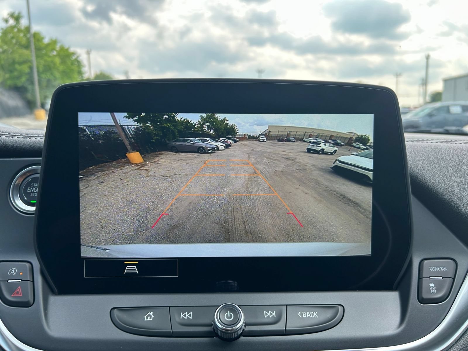 Used 2025 Chevrolet Blazer LT FWD image 19