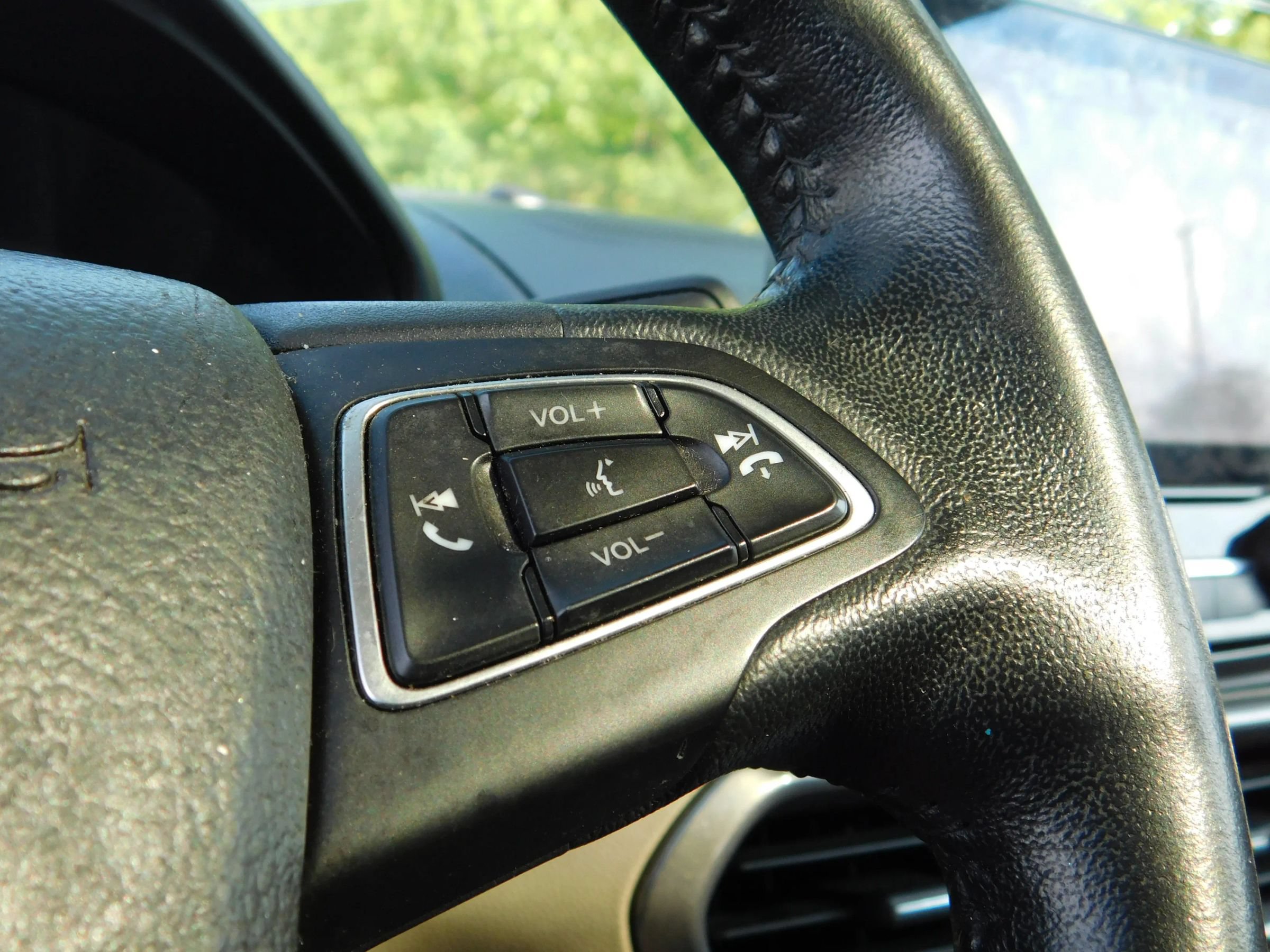 Used 2019 Ford EcoSport SE w/ SE Convenience Package FWD image 18