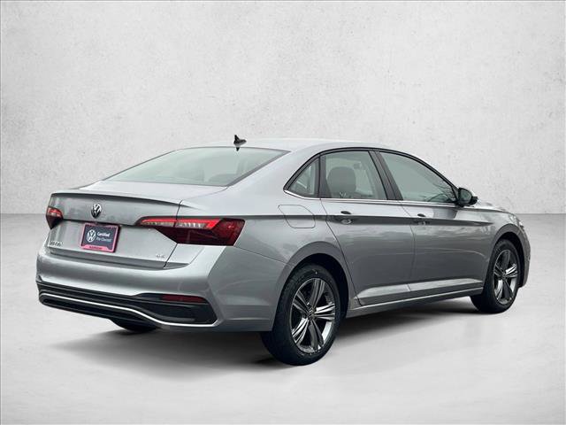 Used 2024 Volkswagen Jetta SE FWD image 5