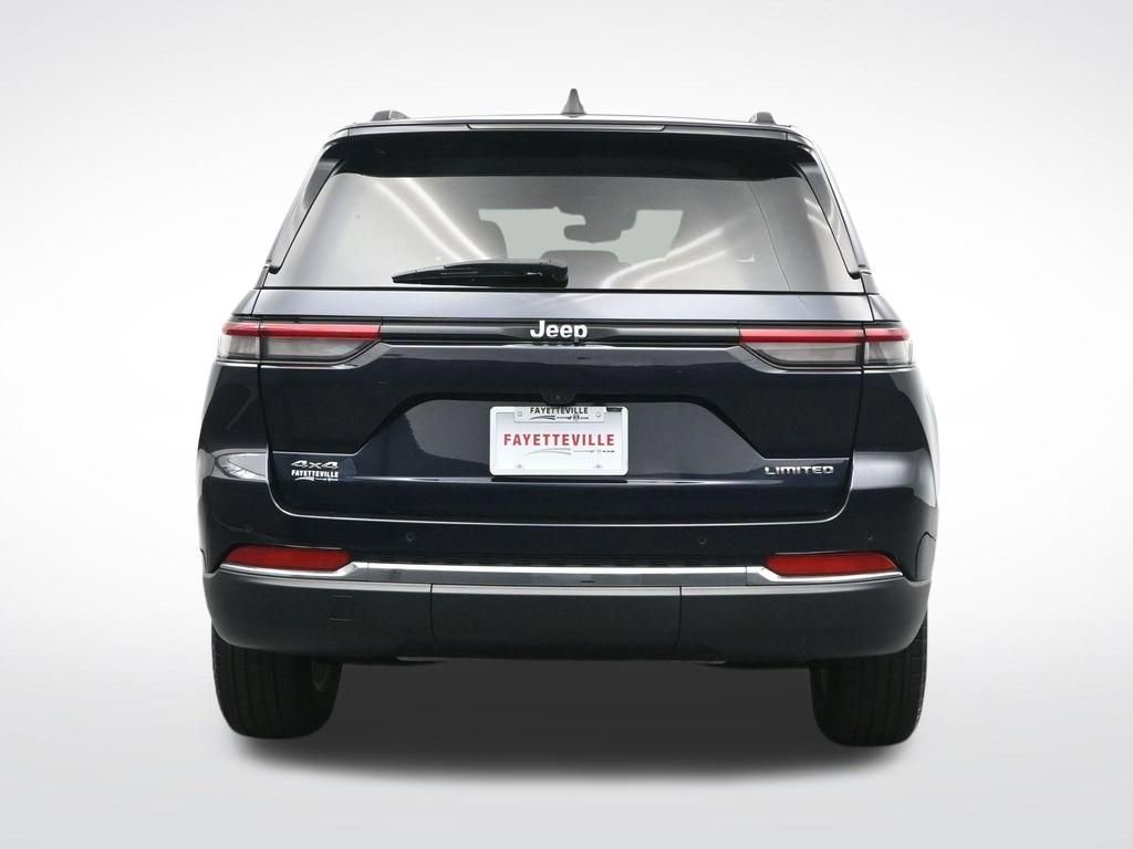 Used 2023 Jeep Grand Cherokee Limited AWD/4WD image 6