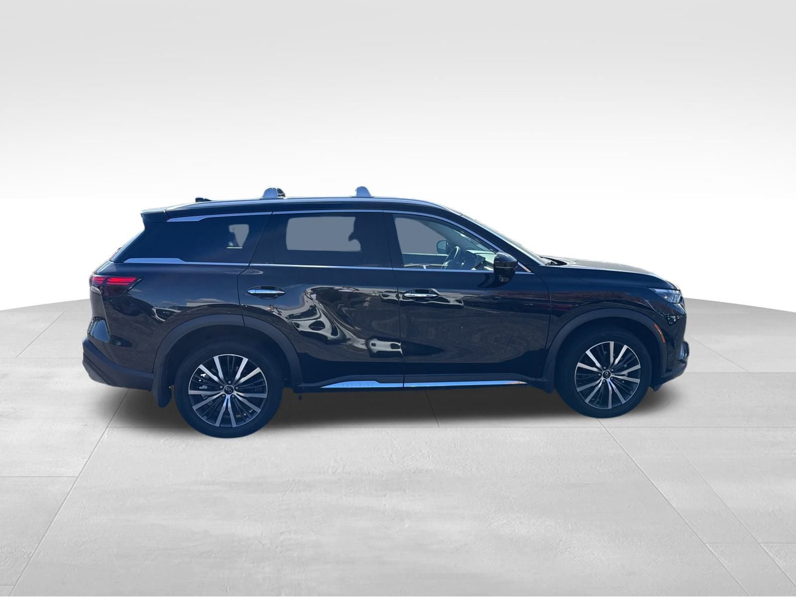 Certified 2025 INFINITI QX60 Sensory image 36