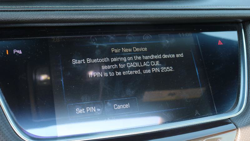 Used 2017 Cadillac XT5 Luxury w/ Driver Awareness Package FWD image 12