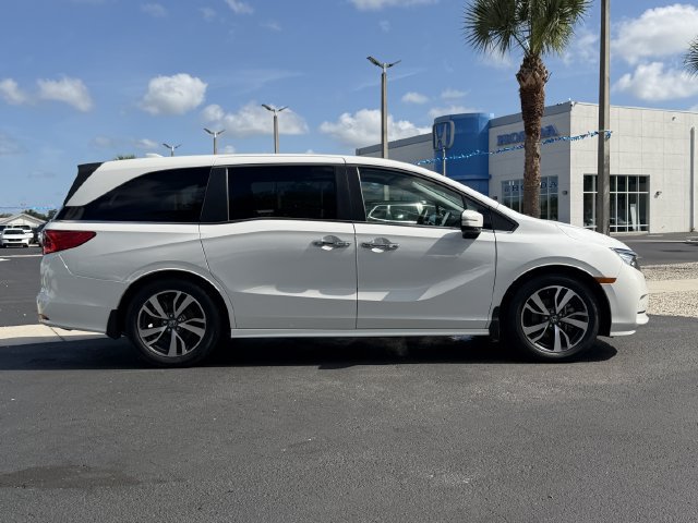 Certified 2023 Honda Odyssey Touring image 3