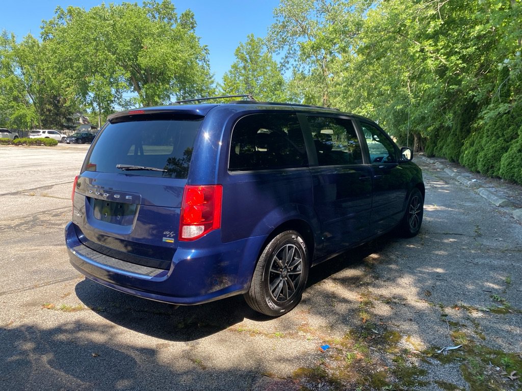 Used 2016 Dodge Grand Caravan R/T FWD image 5