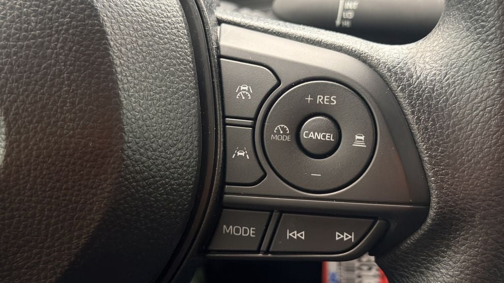 Used 2026 Toyota Corolla LE FWD image 18