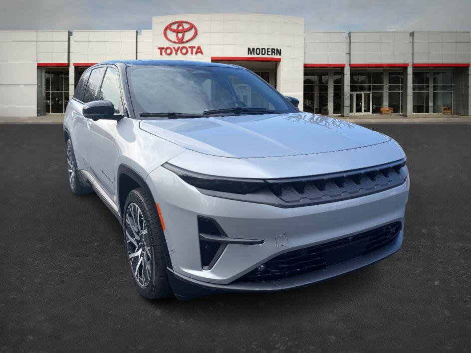 Used 2025 Jeep Wagoneer S Limited image 3