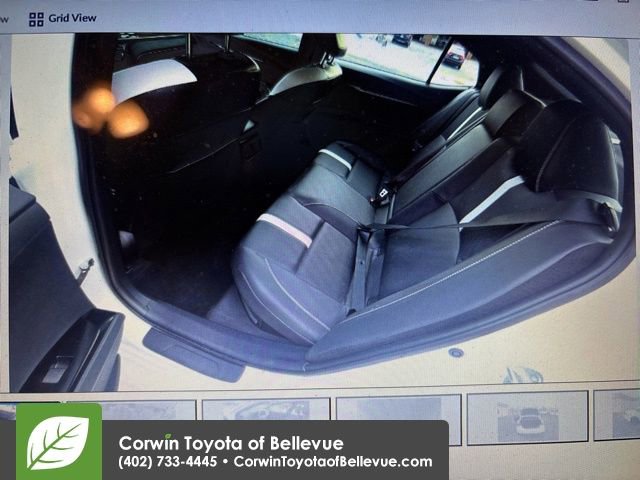 Used 2025 Toyota Camry SE image 6