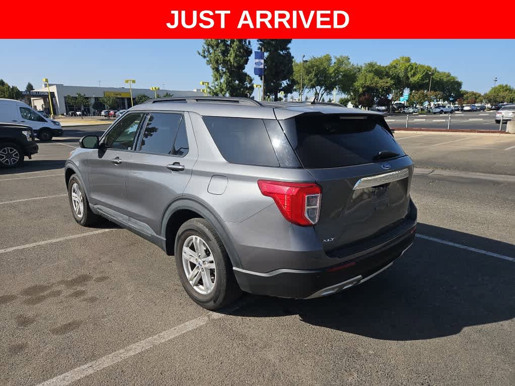 Used 2022 Ford Explorer XLT w/ Equipment Group 202A RWD image 5