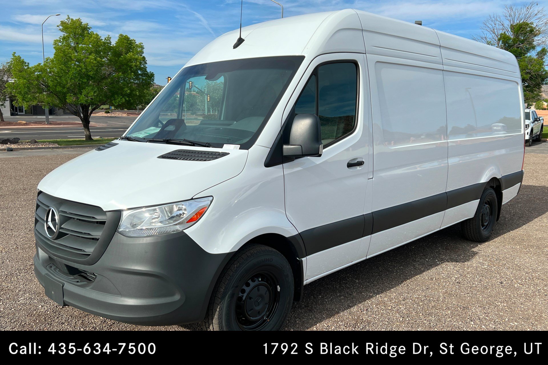 Used 2026 Mercedes-Benz Sprinter 2500 image 1
