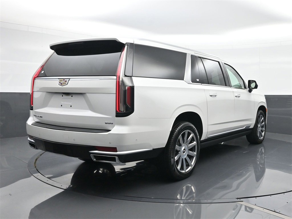 Used 2022 Cadillac Escalade ESV Premium Luxury Platinum image 13