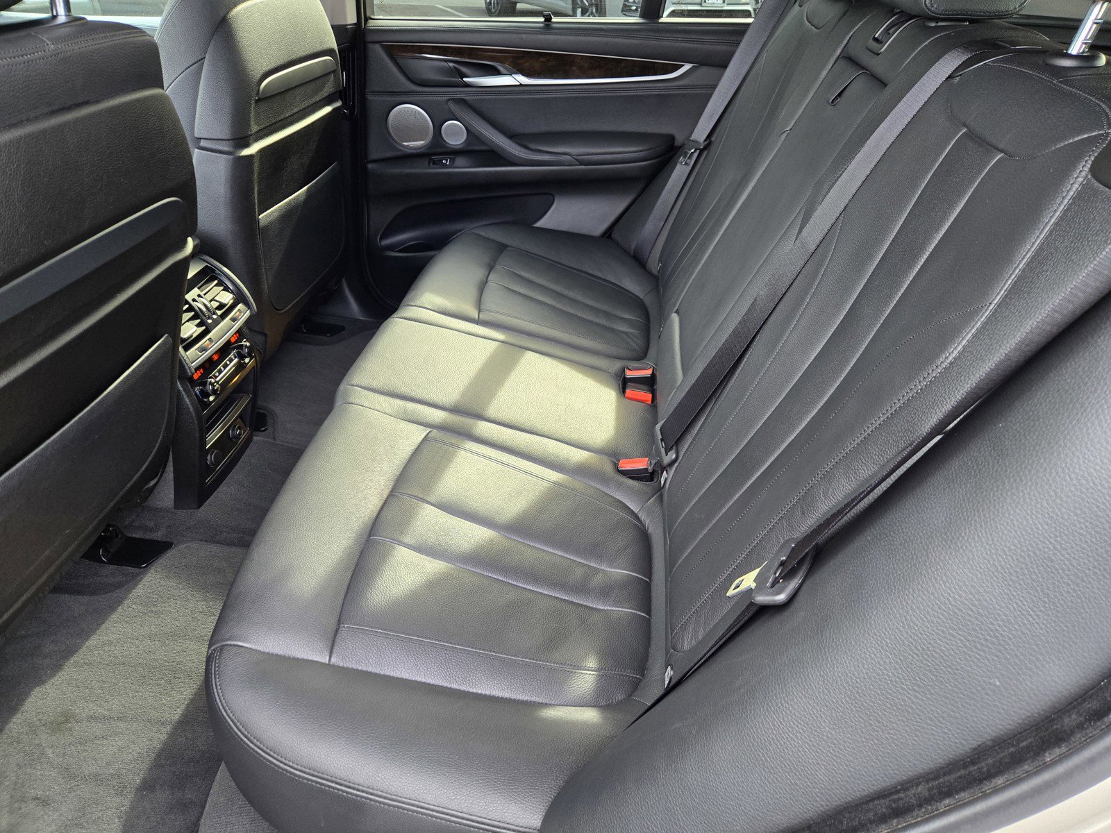 Used 2015 BMW X5 xDrive50i image 12