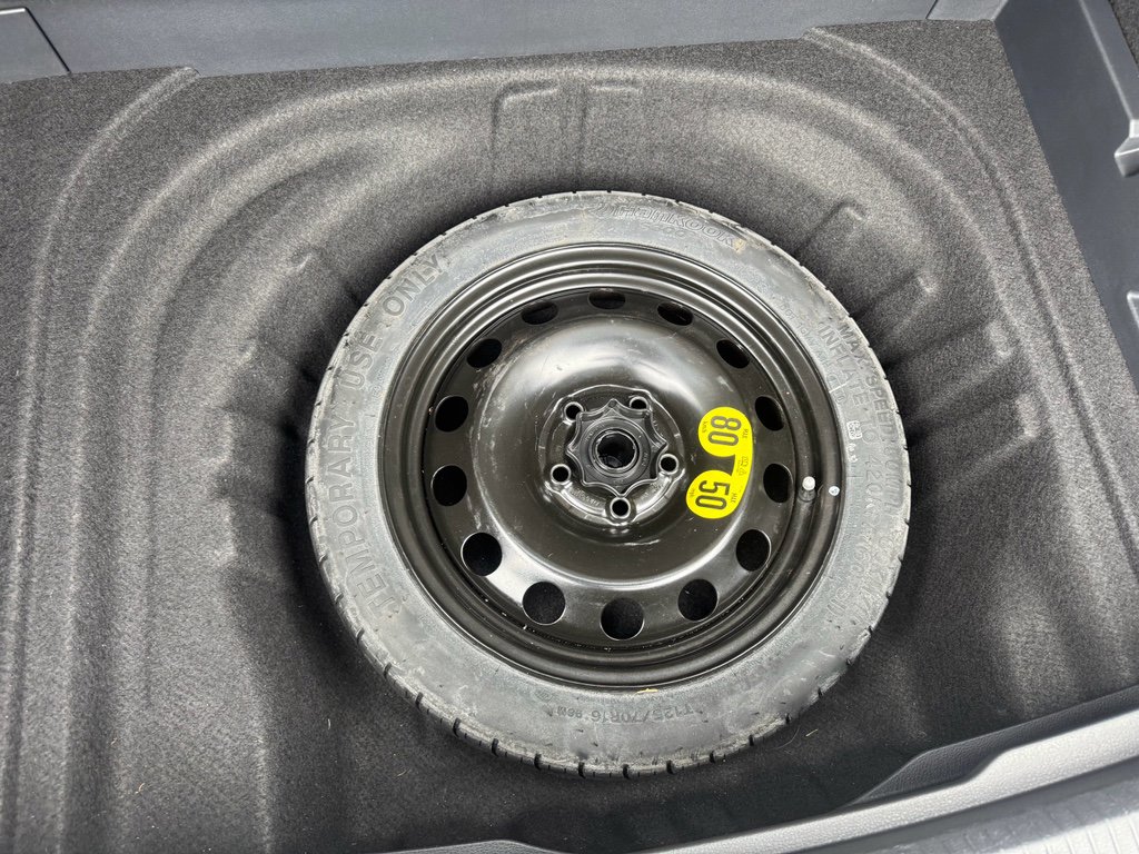 Used 2017 Volkswagen Golf S image 26